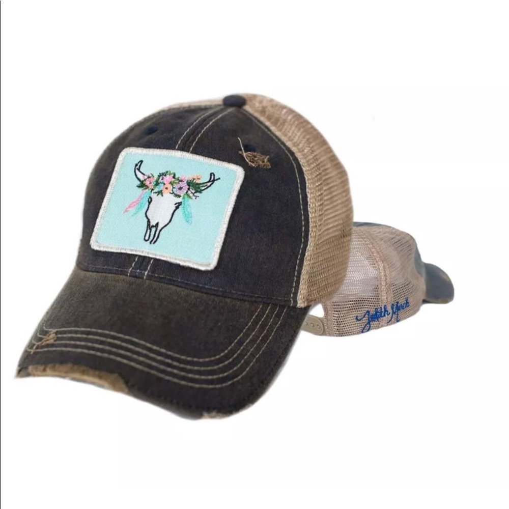 Cow Skull & Flowers Navy Trucker Hat JUDITH MARCH